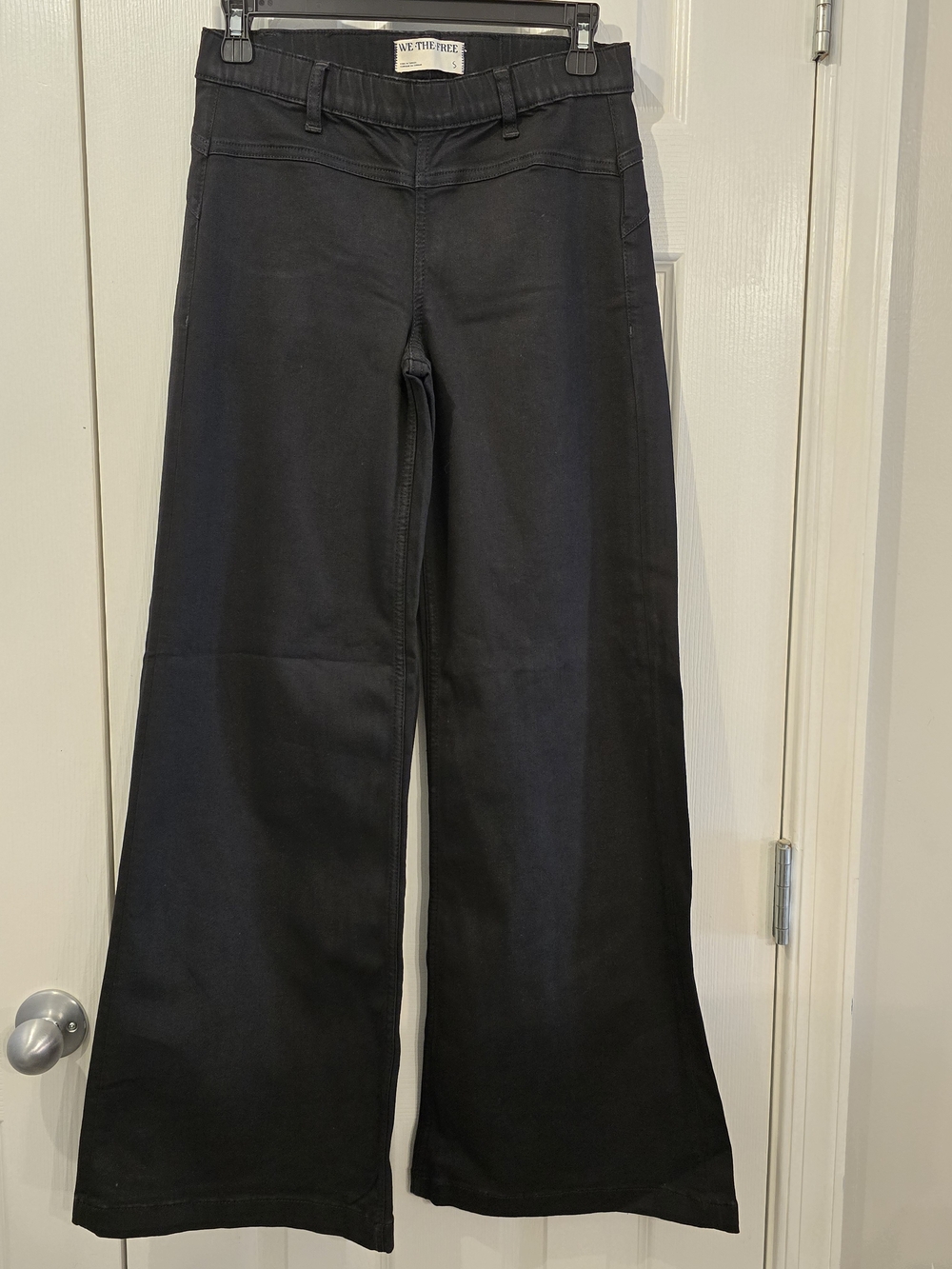 NWOT We The Free Pull-On Black Pants - Medium